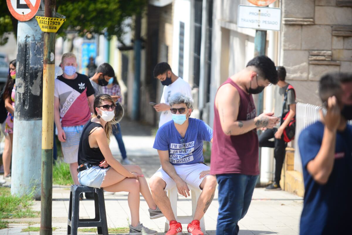 Coronavirus en Córdoba: dos fallecimientos y 2.875 casos positivos, mil más que el martes