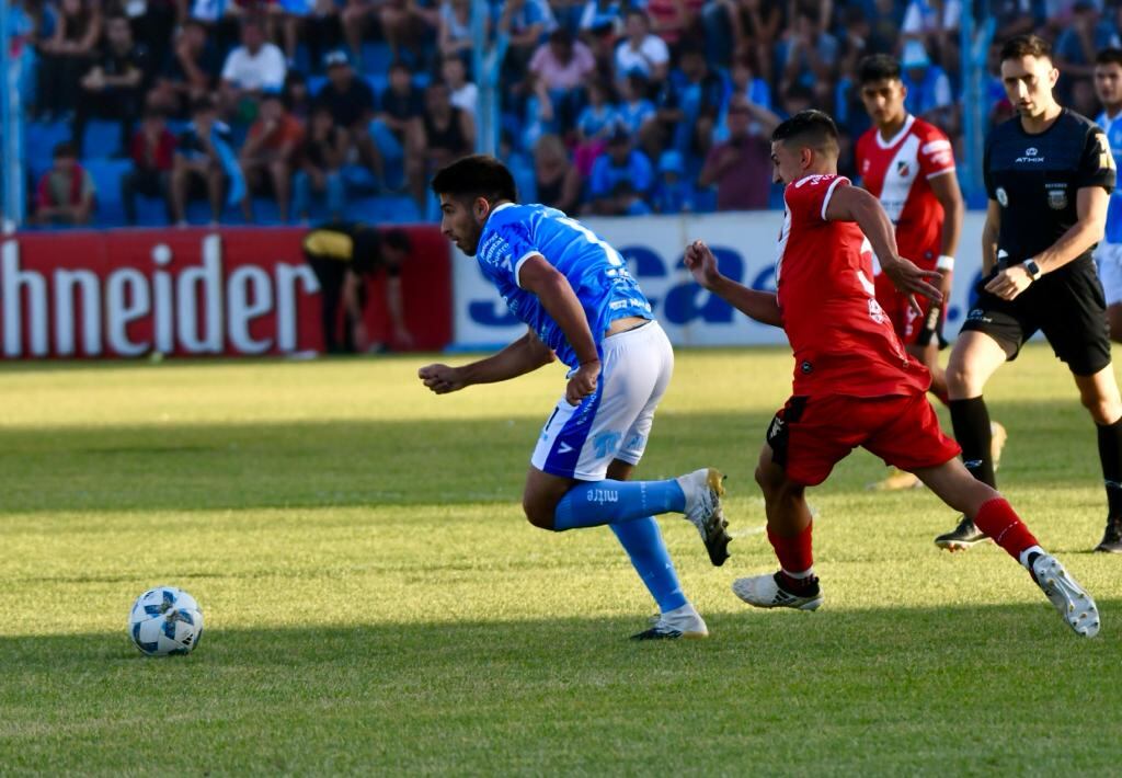 Estudiantes RC y su duelo ante Maipú, por la ida de semifinales del Reducido de la Primera Nacional, (Tomi Fragueiro / La Voz)