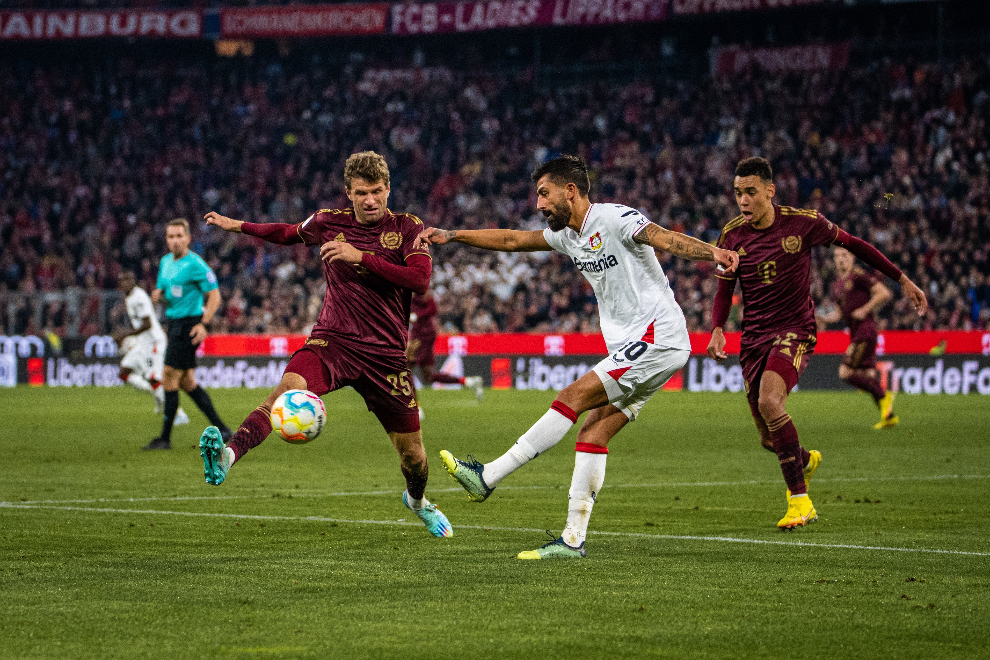 Bayern Munich goleó al Bayer Leverkusen. Foto: @FCBayernES