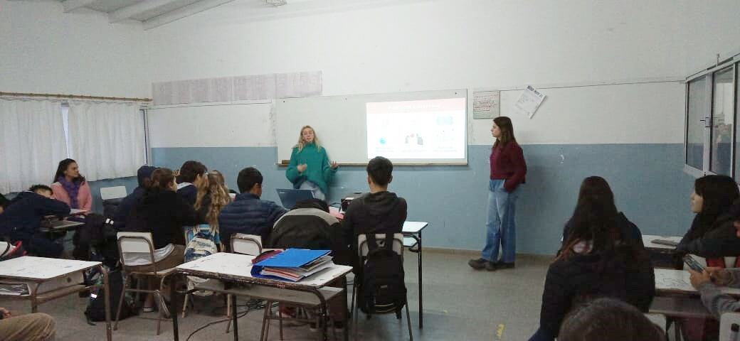 Charla de Gestión Ambiental en el Instituto Secundario de Claromecó