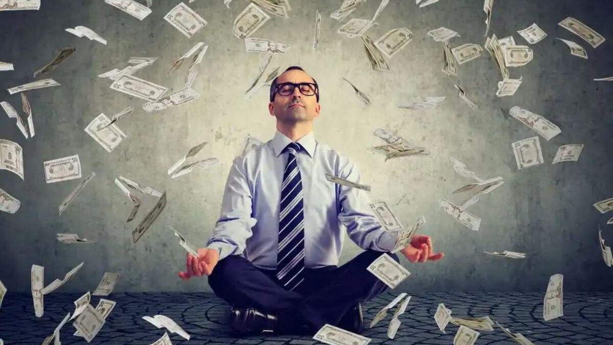 Cómo es la oración al Arcángel Uriel que se hace cada viernes para atraer dinero