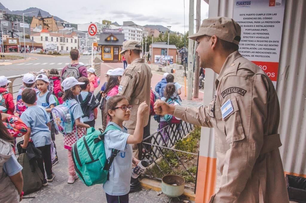 Suman actividades al aire libre a las colonias de vacaciones para niños y niñas.