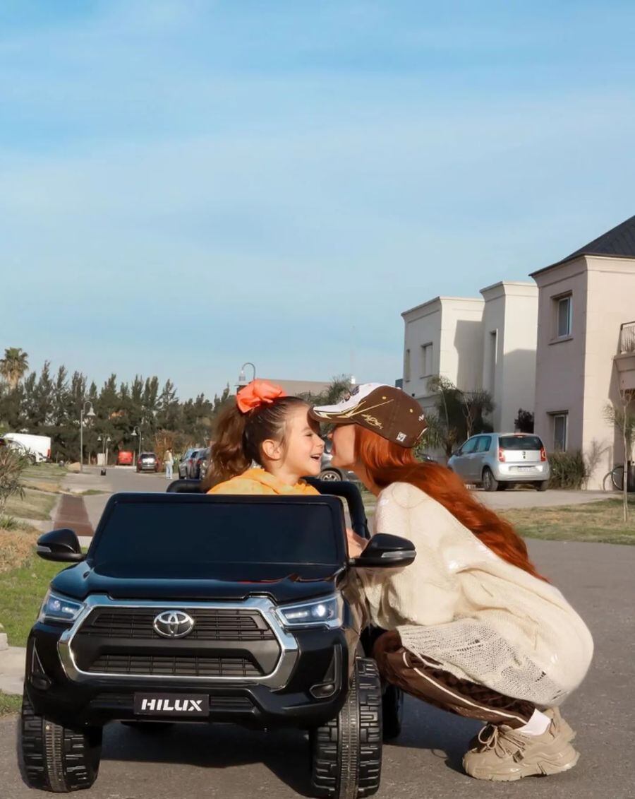 El auto que La Joaqui le regaló a su hija