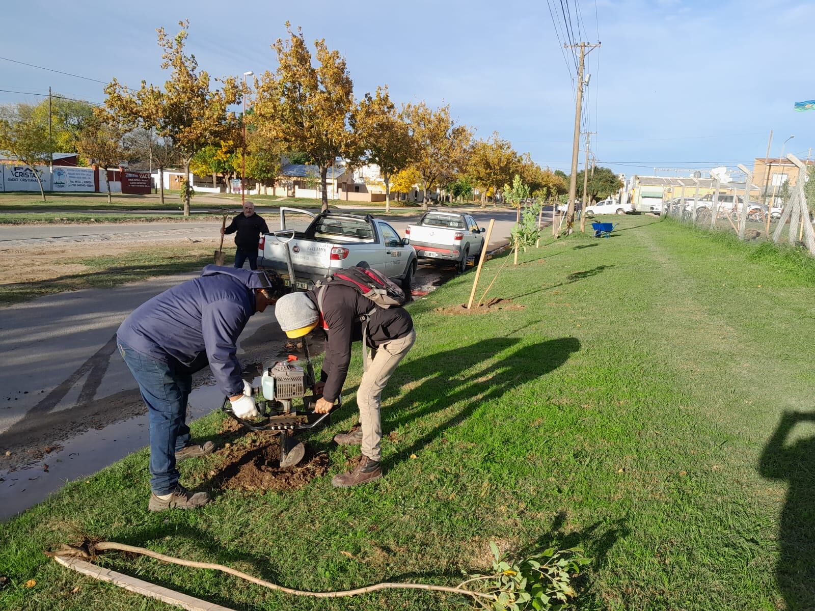 En el Día Internacional de la Tierra alumnos de la escuela Nº 9 plantaron árboles