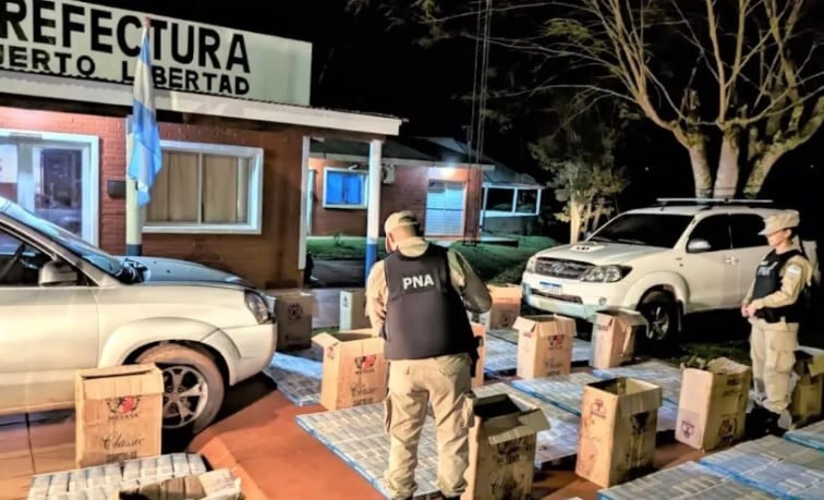 Incautan millonario contrabando de cigarrillos en Puerto Libertad.