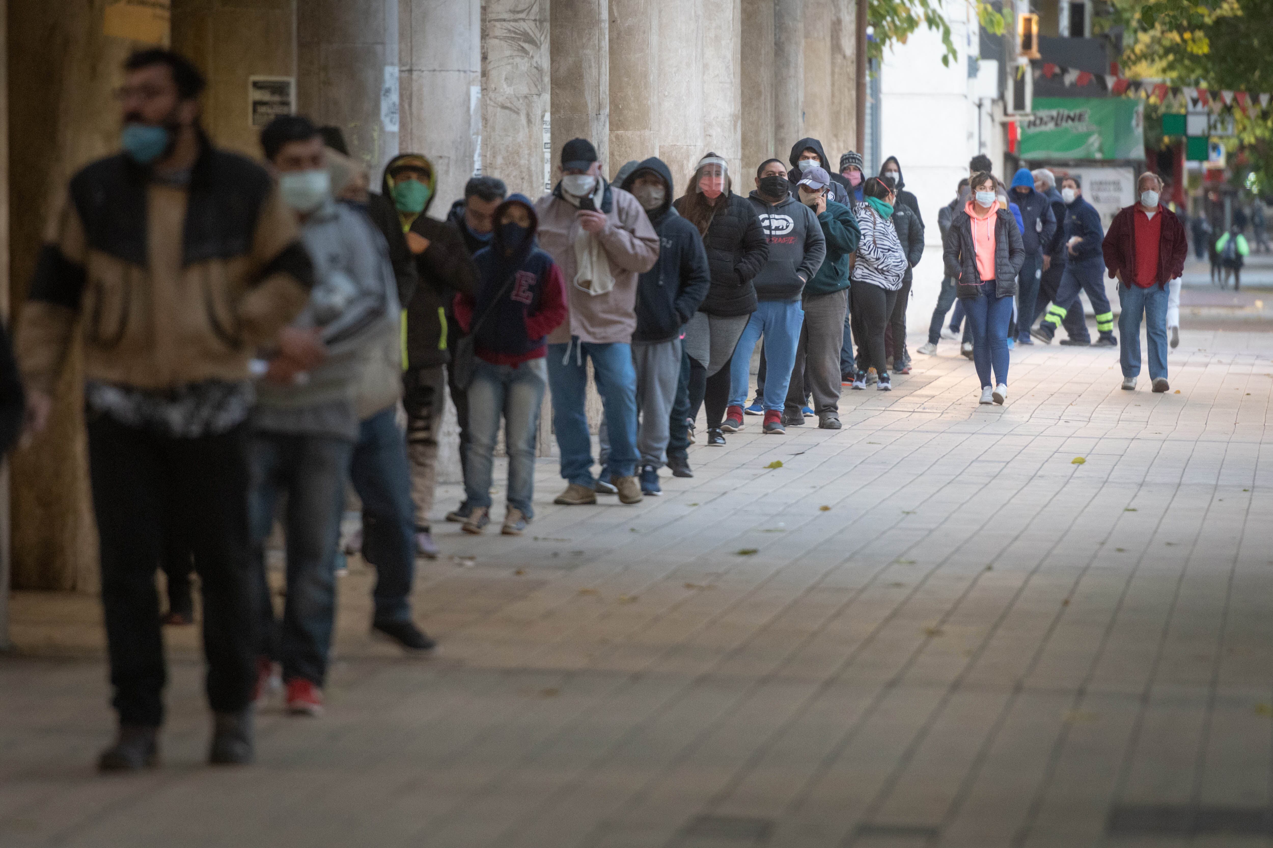 La oferta laboral cayó en casi dos puntos porcentuales de la población total desde el inicio de la presidencia de Alberto Fernández
Foto: Ignacio Blanco / Los Andes
