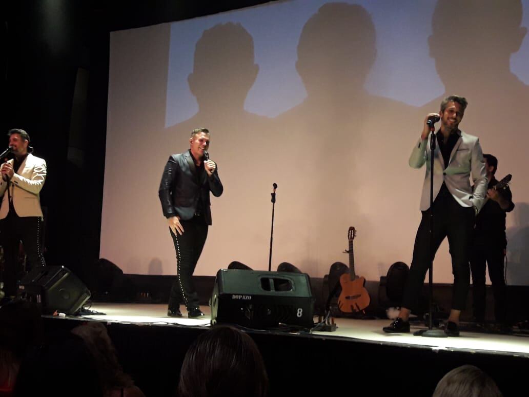 Destino San Javier cautivó a su público el pasado lunes en el Teatro del Lago de Carlos Paz.