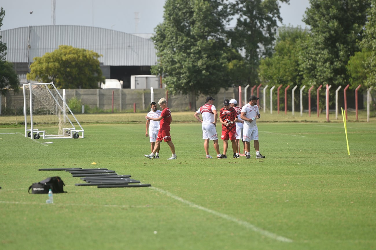 Entrenamiento de Instituto
 (Pedro Castillo / La Voz)