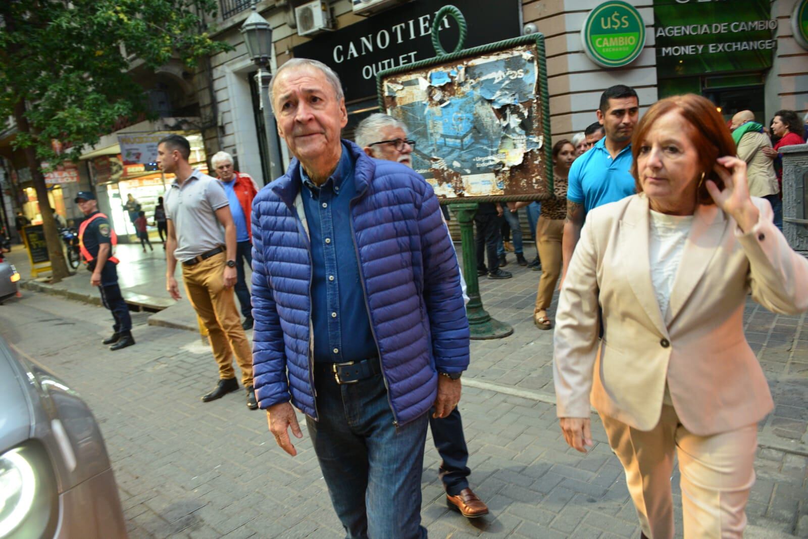 Juan Schiaretti y la senadora Alejandra Vigo.