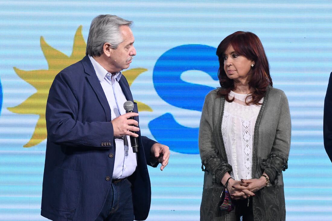 Alberto Fernández habló por teléfono con Cristina Kirchner luego de que intentasen atentar contra ella.