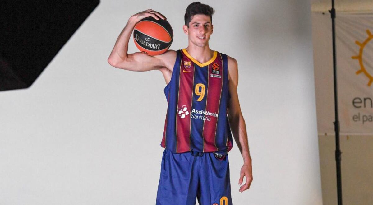 Leandro Bolmaro definirá su futuro al final de la temporada con el Barcelona