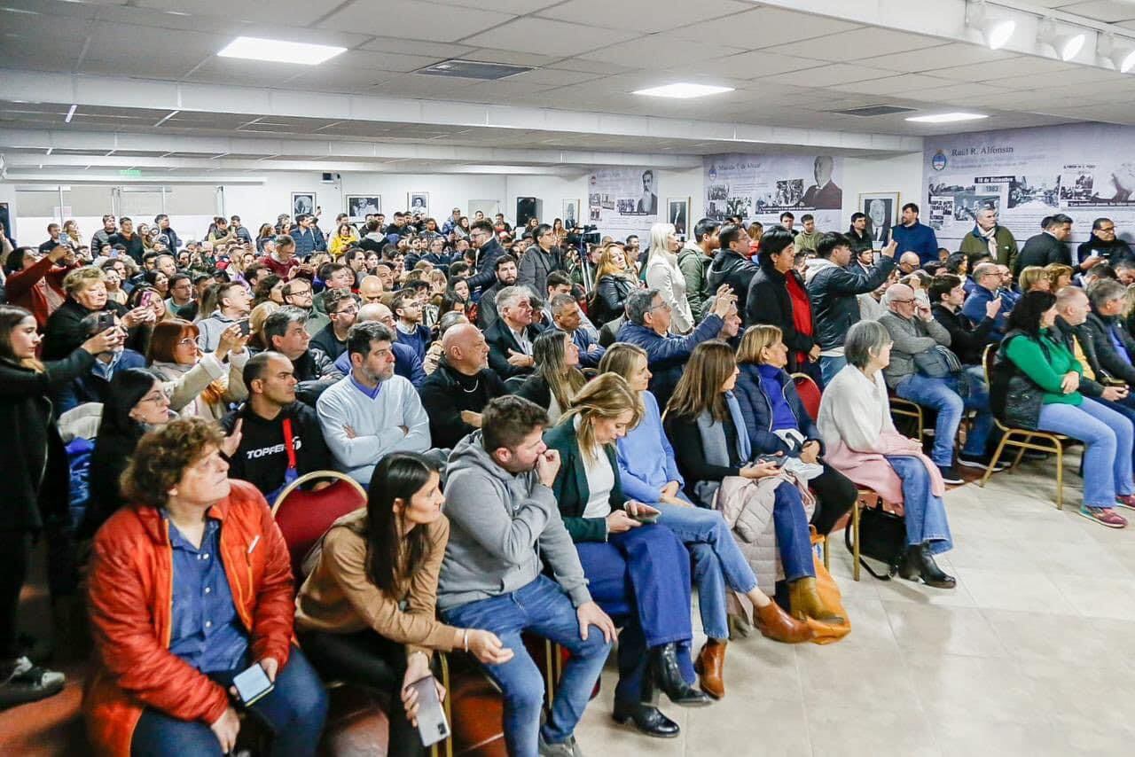 Lucía Gómez en el Plenario Radical