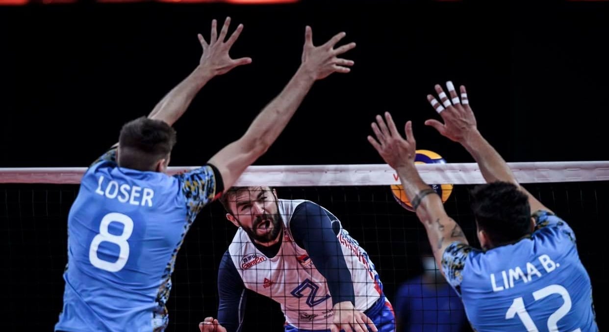 El bloque fue la clave en el juego de la Selección Argentina que derrotó a Serbia 3-0. El mendocino Loser y el sanjuanino Lima fueron impasables.