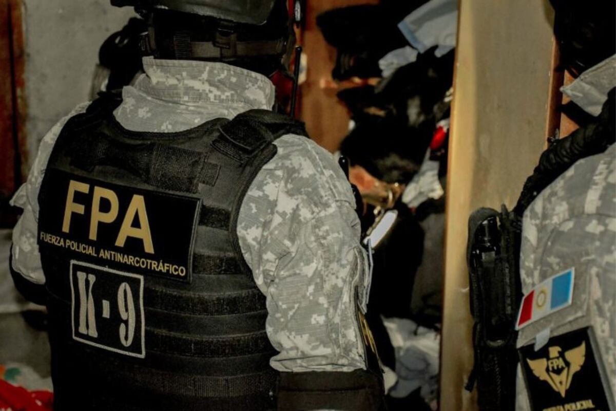 Córdoba: una pareja fue detenida en su casa con más de 700 dosis de drogas