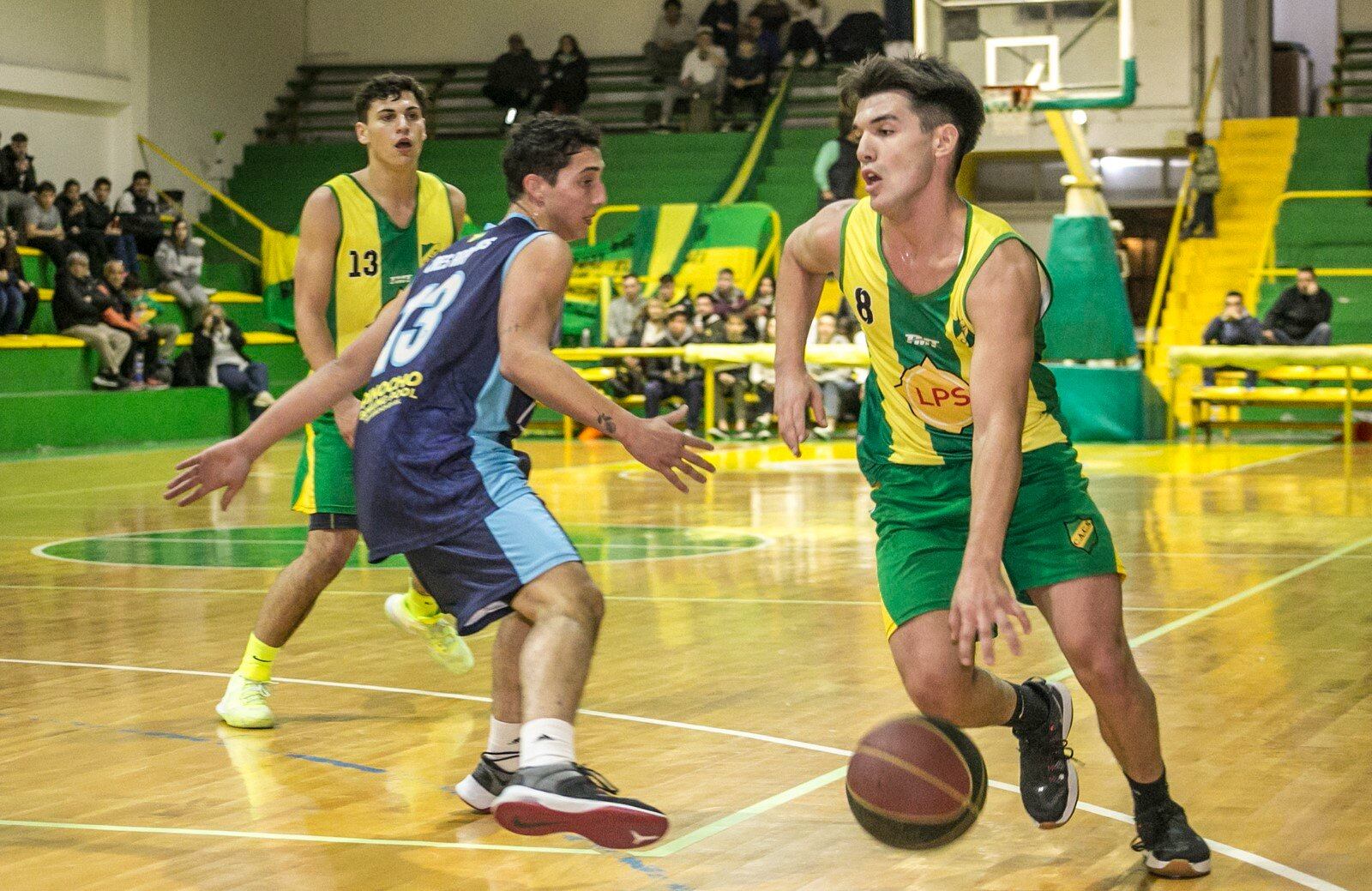 Alumni y Costa Sud los lideres del Oficial de Básquet