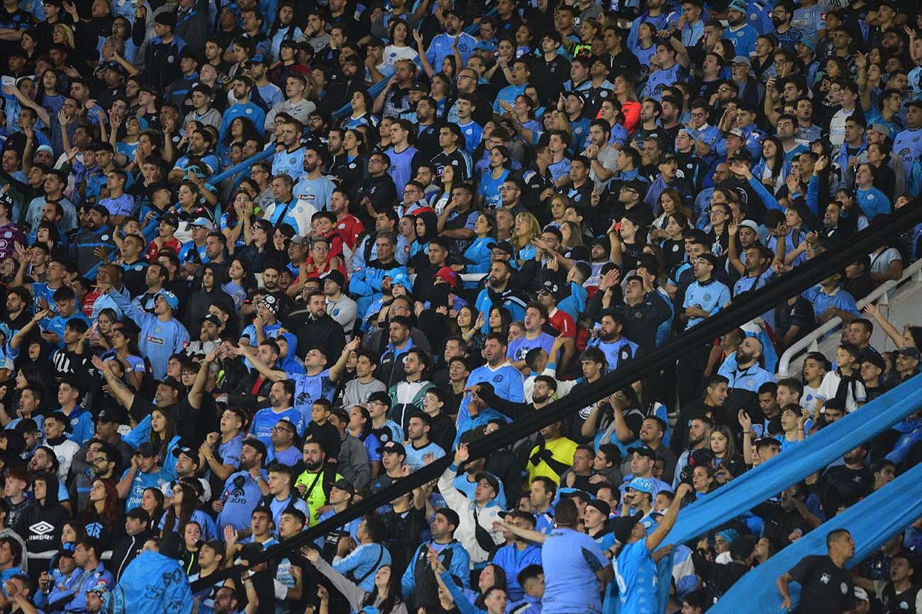 Belgrano e Inter de Brasil, en duelo por Copa Sudamericana, en el Kempes. (José Gabriel Hernández / La Voz)