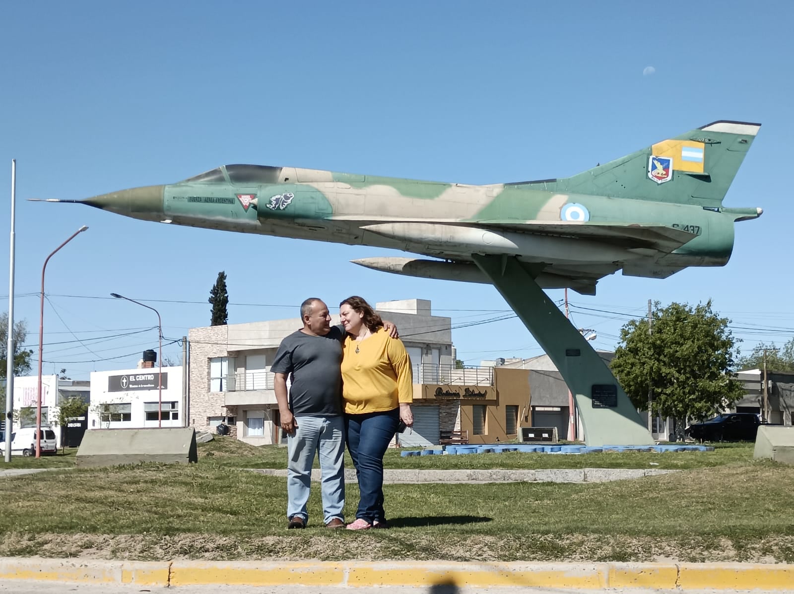 La niña y el héroe: Una carta, una sorpresa y un abrazo 42 años después