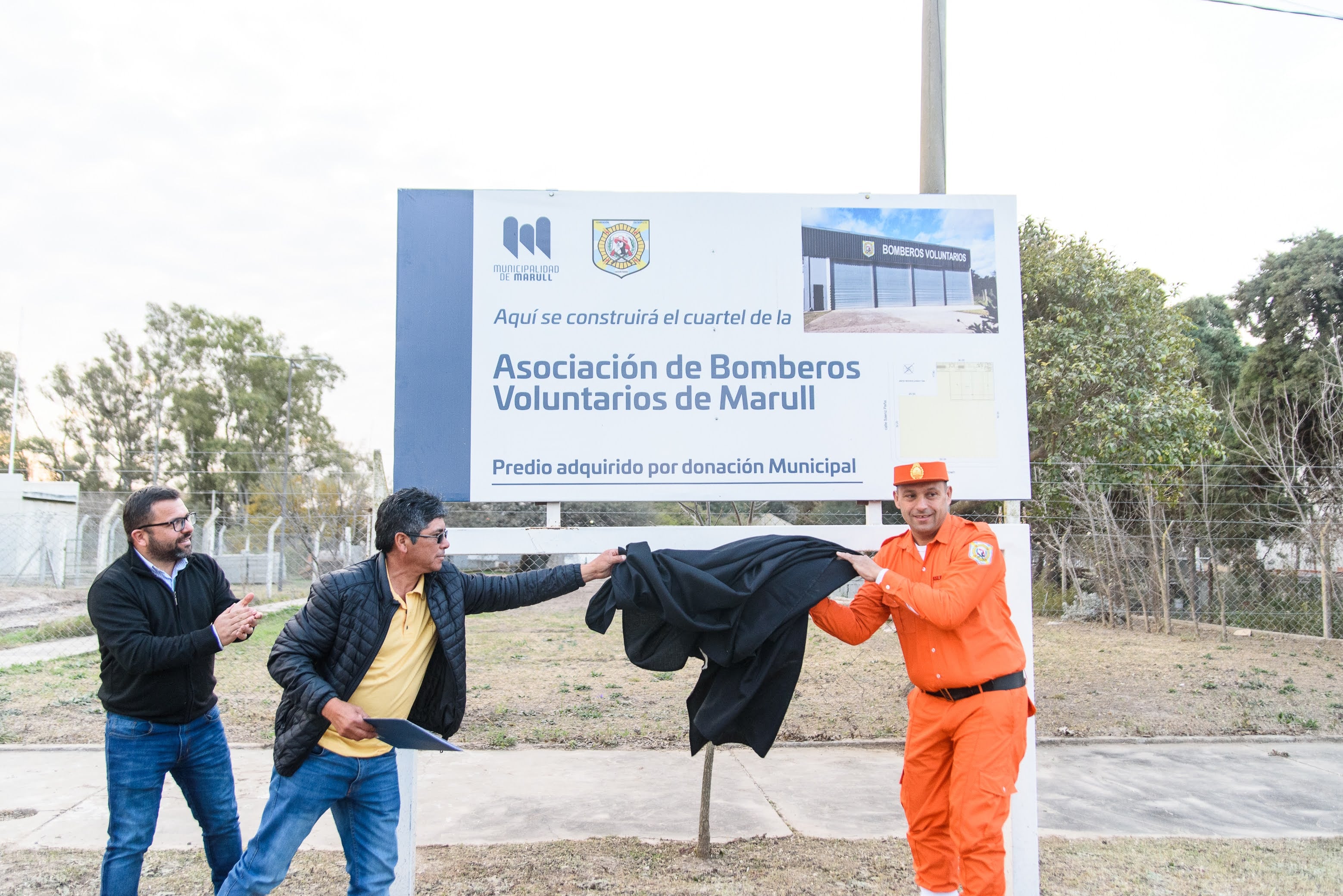 En la oportunidad además presentaron el nuevo móvil de seguridad ciudadana.