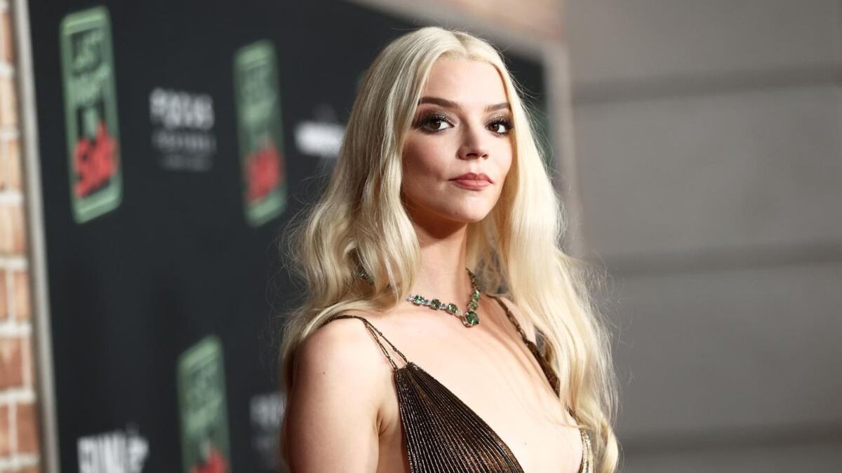 Anya Taylor-Joy demostró por qué es la embajadora de Dior y deslumbró en París