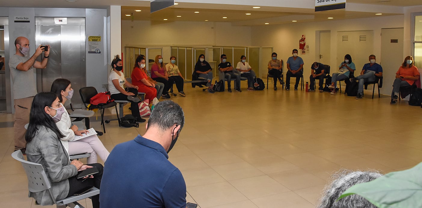 Mediación entre el gobierno y los trabajadores autoconvocados de Neuquén.