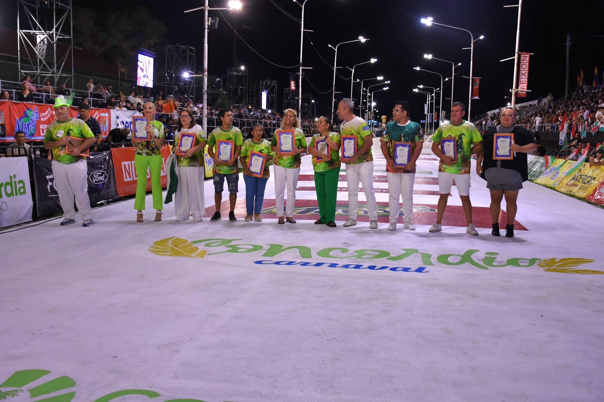 UNA NOCHE INOLVIDABLE: EL CARNAVAL DE CONCORDIA SE DESPIDIÓ A LO GRANDE