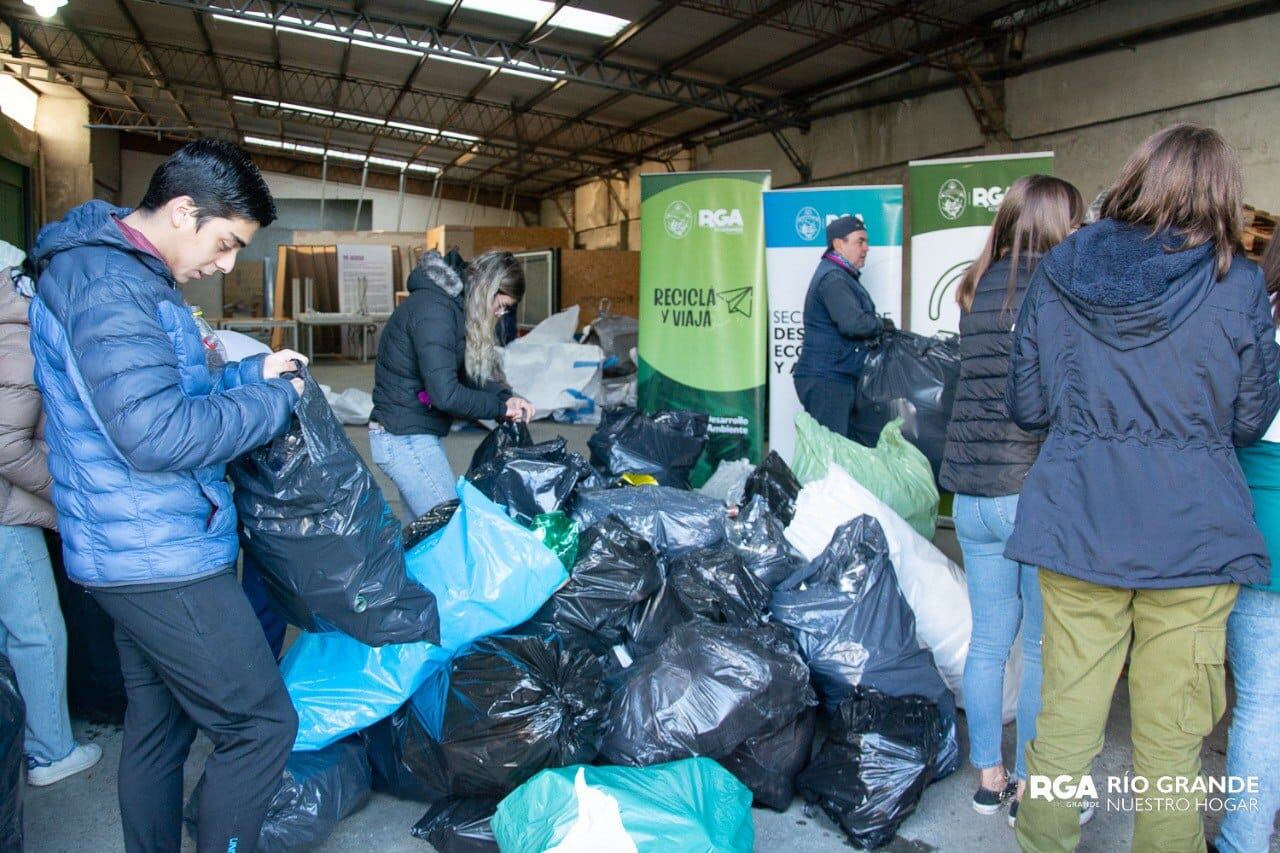 Reciclá y Viajá está dirigido a estudiantes de 5° año de las escuelas secundarias públicas y privadas. 