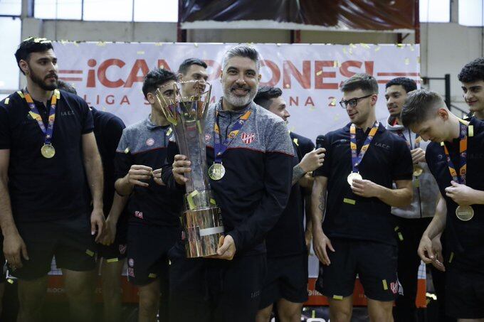 Lucas Victoriano, artífice del ciclo ganador de Instituto, también en el plano internacional.