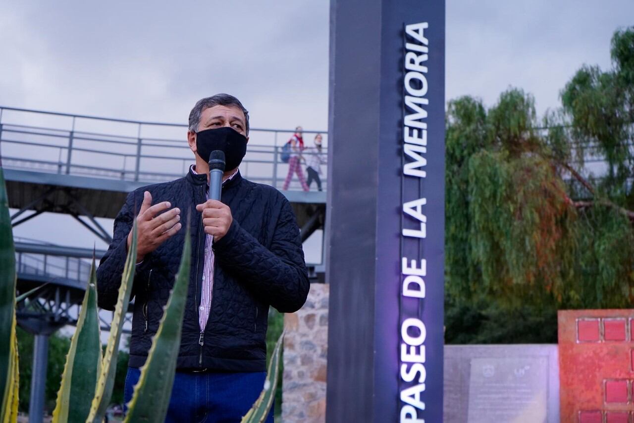 "Nn pueblo que olvida es un pueblo que vuelve a caer en esos errores, y eso no puede volver a pasar nunca más”, reflexionó el intendente de Las Heras, Daniel Orozco. Foto: Municipalidad de Las Heras