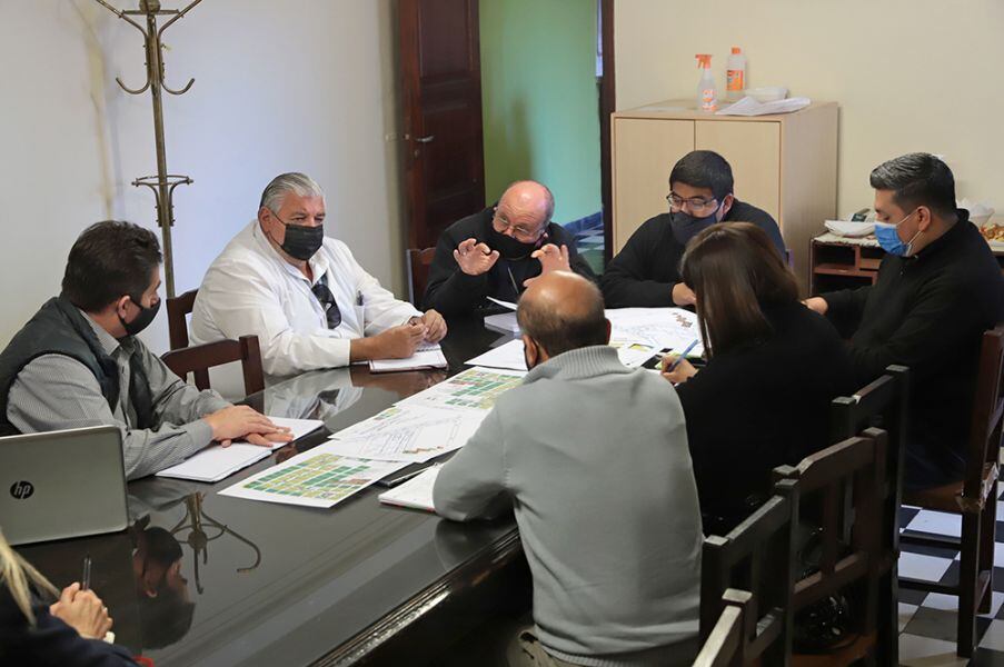 La reunión entre los representantes de la Catedral y el COE.