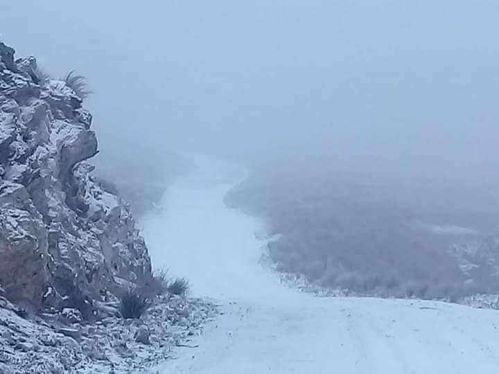 Invierno se despide con una sorpresiva nevada en la Villa de Merlo en San Luis