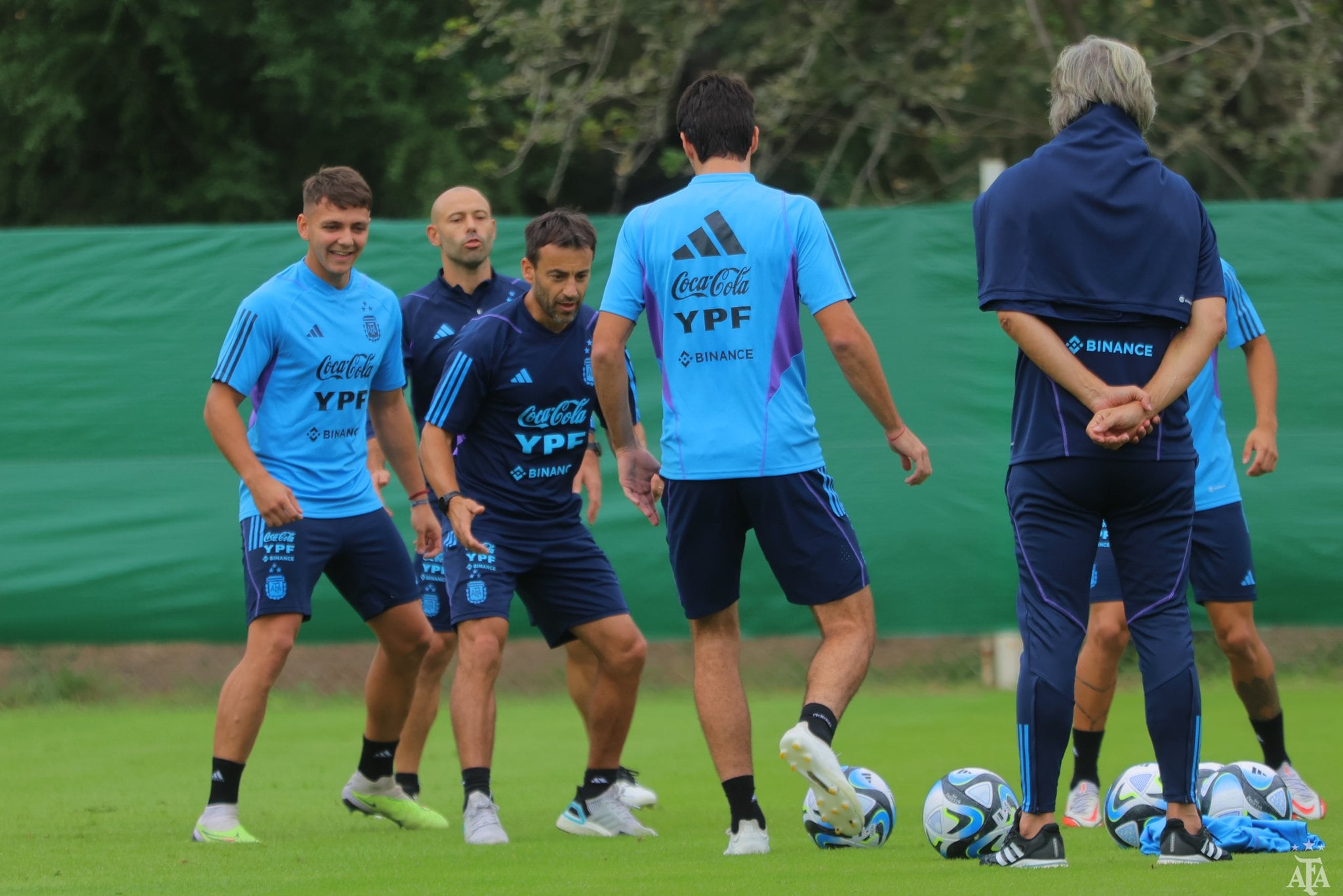 Javier Mascherano tiene dos dudas para enfrentar a Nigeria por los octavos de final. 