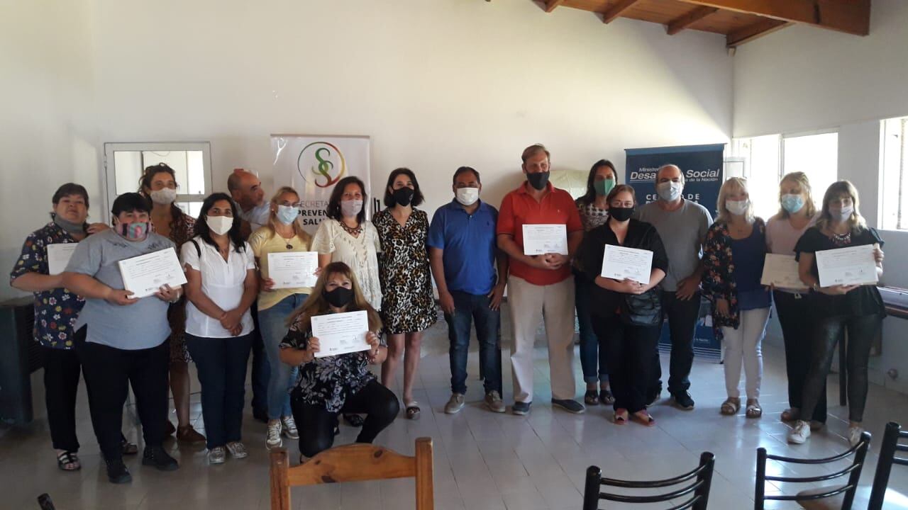 Entrega de Diplomas del Curso de Actualización en deterioro cognitivo, Alzheimer y otras demencias para Cuidadores Domiciliarios.