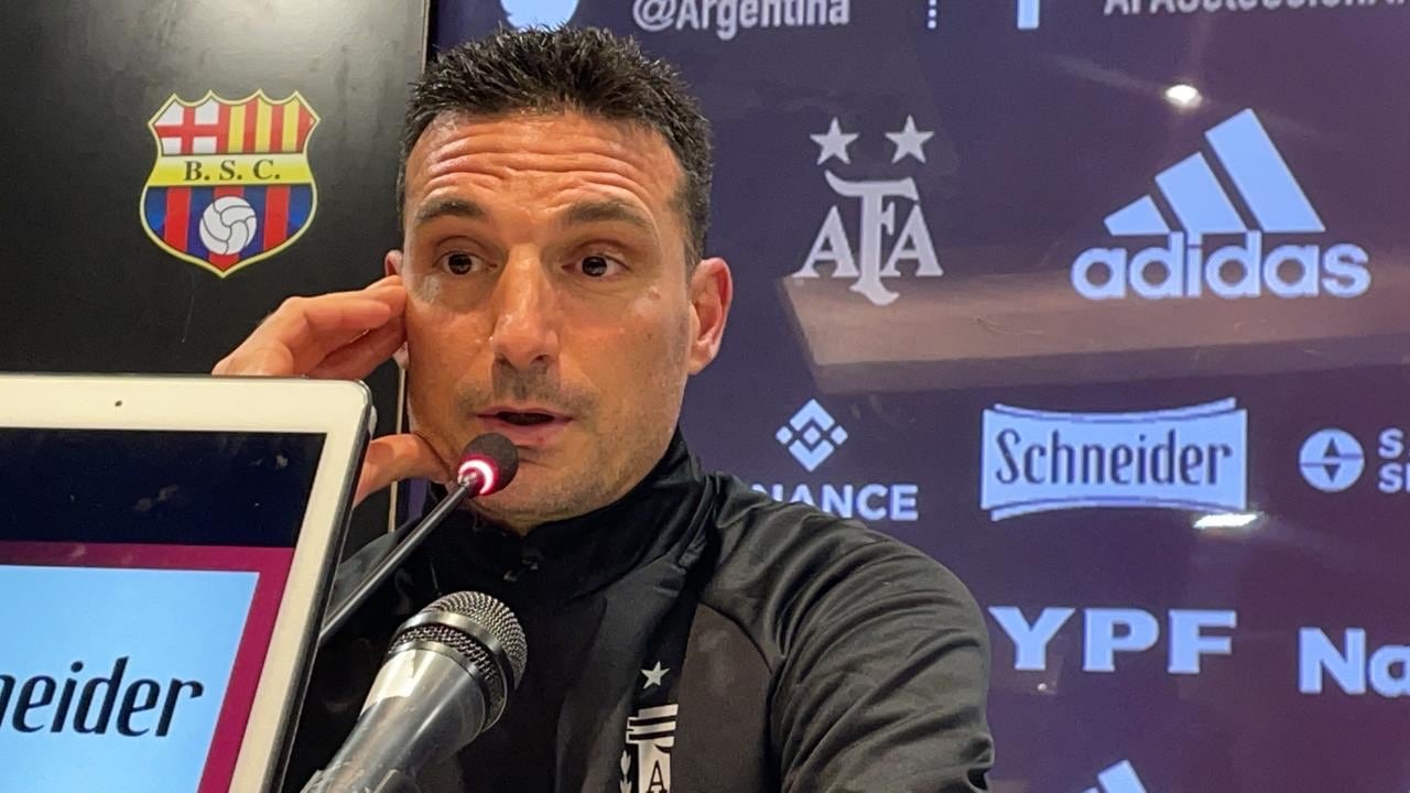 Lionel Scaloni en conferencia de prensa