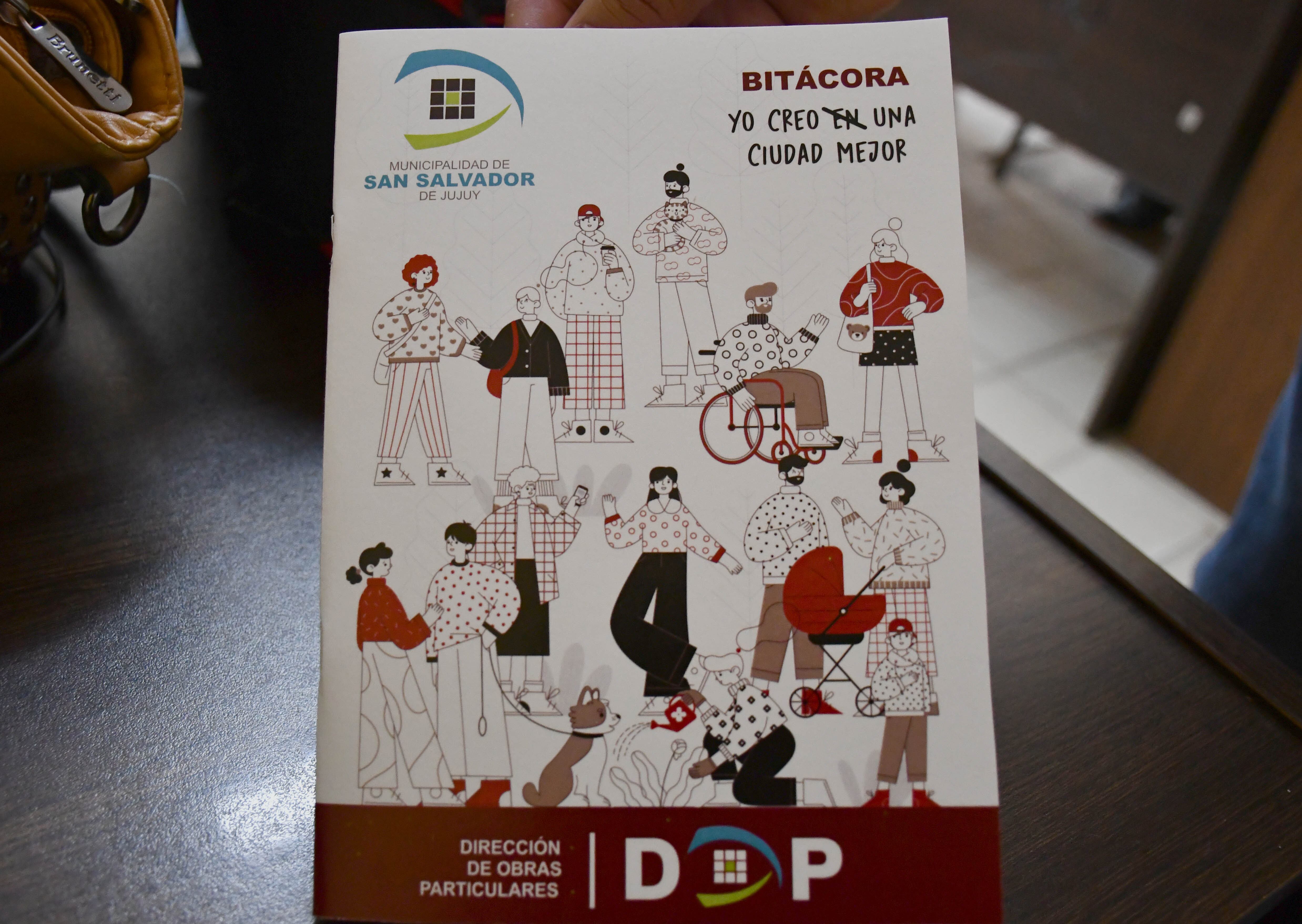 La bitácora diseñada por el equipo técnico de la Dirección municipal de Obras Particulares que promueve la consigna “Yo creo en una ciudad mejor” y la variante “Yo creo una ciudad mejor”, proponiendo al lector asumir un rol como actor activo dentro de la ciudad.