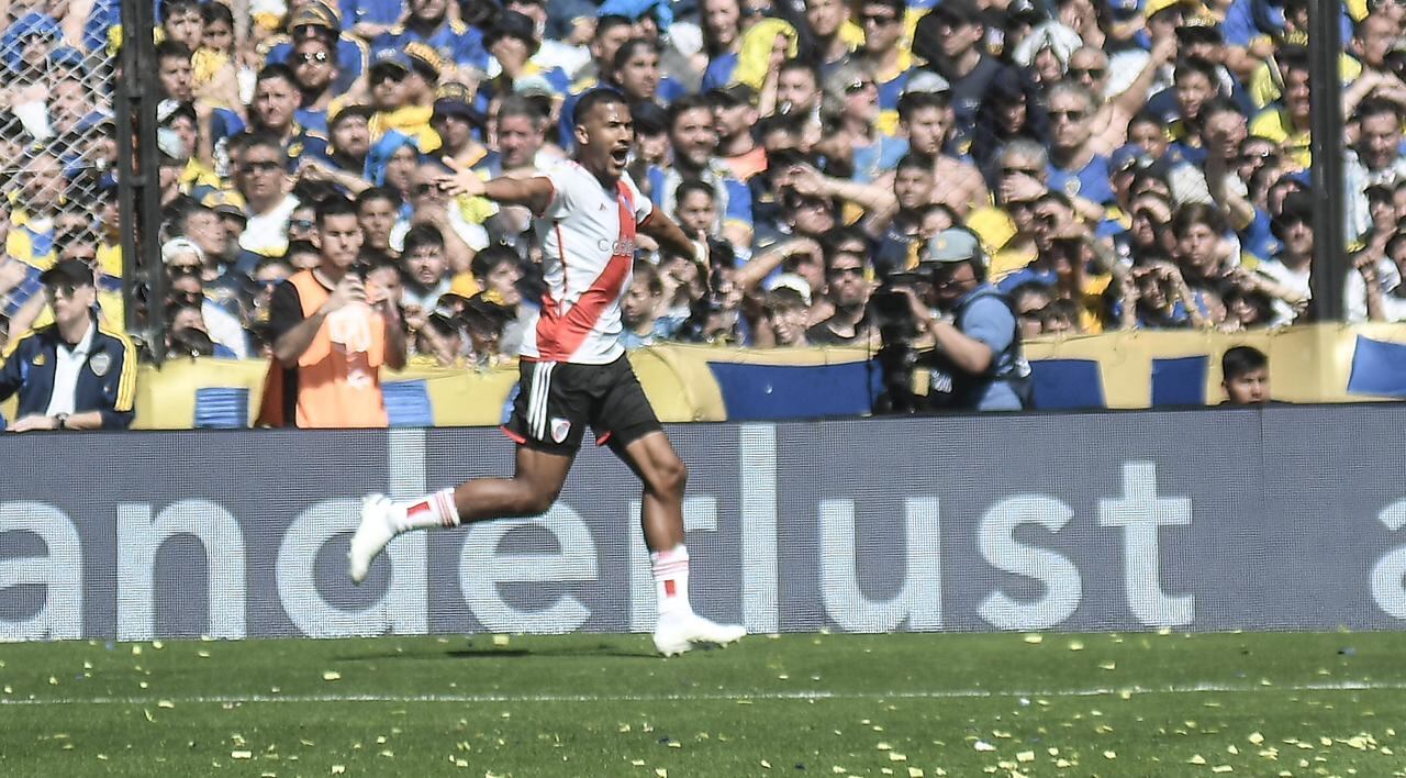 Rondón festejando el gol de River en el primer tiempo (Foto: Federico López Claro).