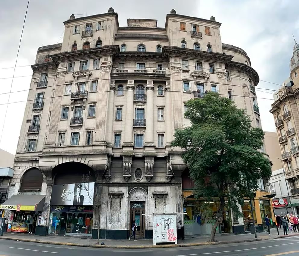 El edificio más angosto de Sudamérica está en Córdoba.