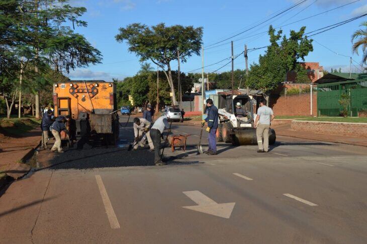 Avanzan en el mejoramiento de la traza vial sobre la avenida Blas Parera.