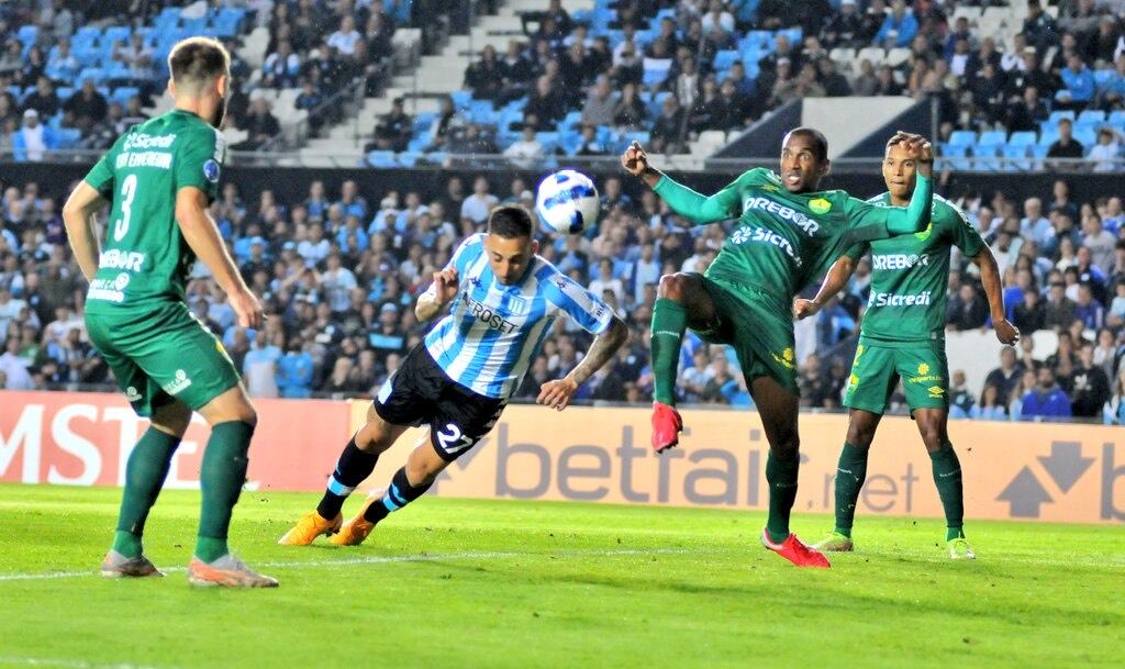 Racing enfrentará a Melgar de Perú como visitante.