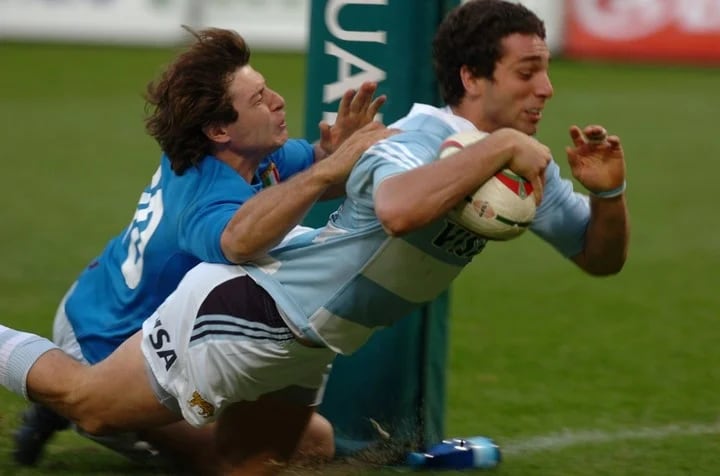 Federico Martín Aramburu jugó en Los Pumas y fue parte del Mundial 2007, donde obtuvieron la medalla de bronce.