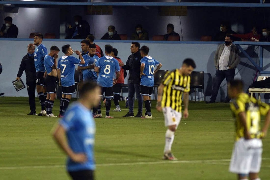 Belgrano ante Almirante Brown, en el Gigante de Alberdi, por la fecha 25 de la Primera Nacional. (Facundo Luque / La Voz).