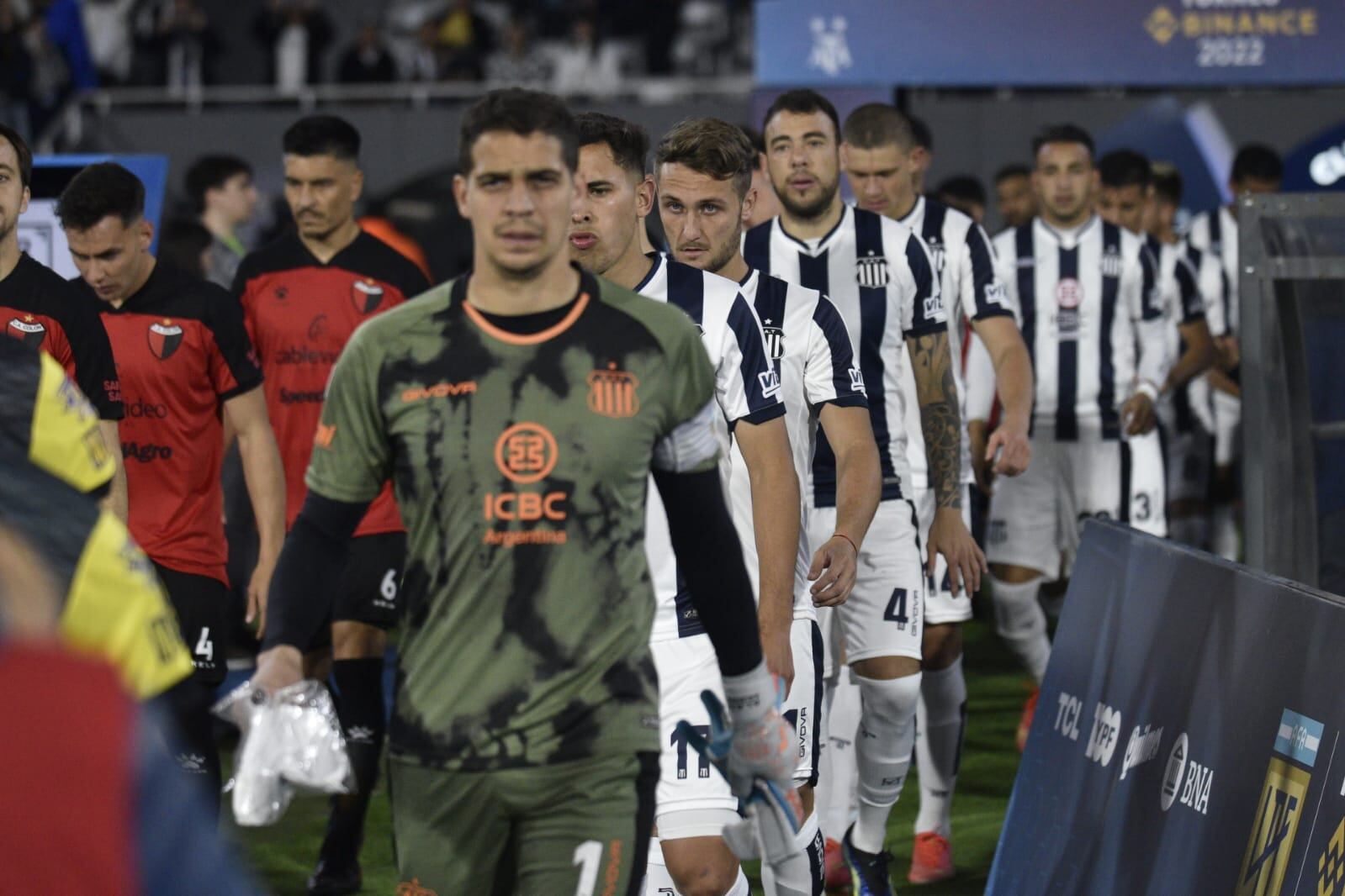 Alan Aguerre volvió a ser titular en Talleres y mantuvo su valla sin goles en el 2-0 del Matador sobre Colón, por la Liga Profesional. (Ramiro Pereyra / La Voz)