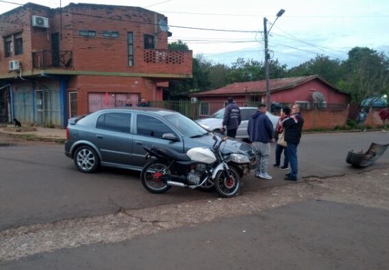 Puerto Iguazú: accidente vial dejó como saldo daños materiales.