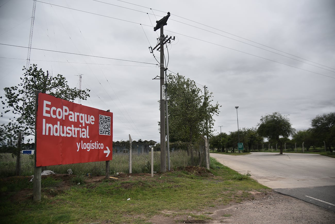 Zona de Ecoparque Industrial sobre ruta 19
e conoció el fallecimiento de un sereno que trabajaba en el predio de Eco Parque. Le entraron a robar y todo indicaría que sufrió un infarto. Necesitamos una foto de la zona. 
Foto Pedro Castillo