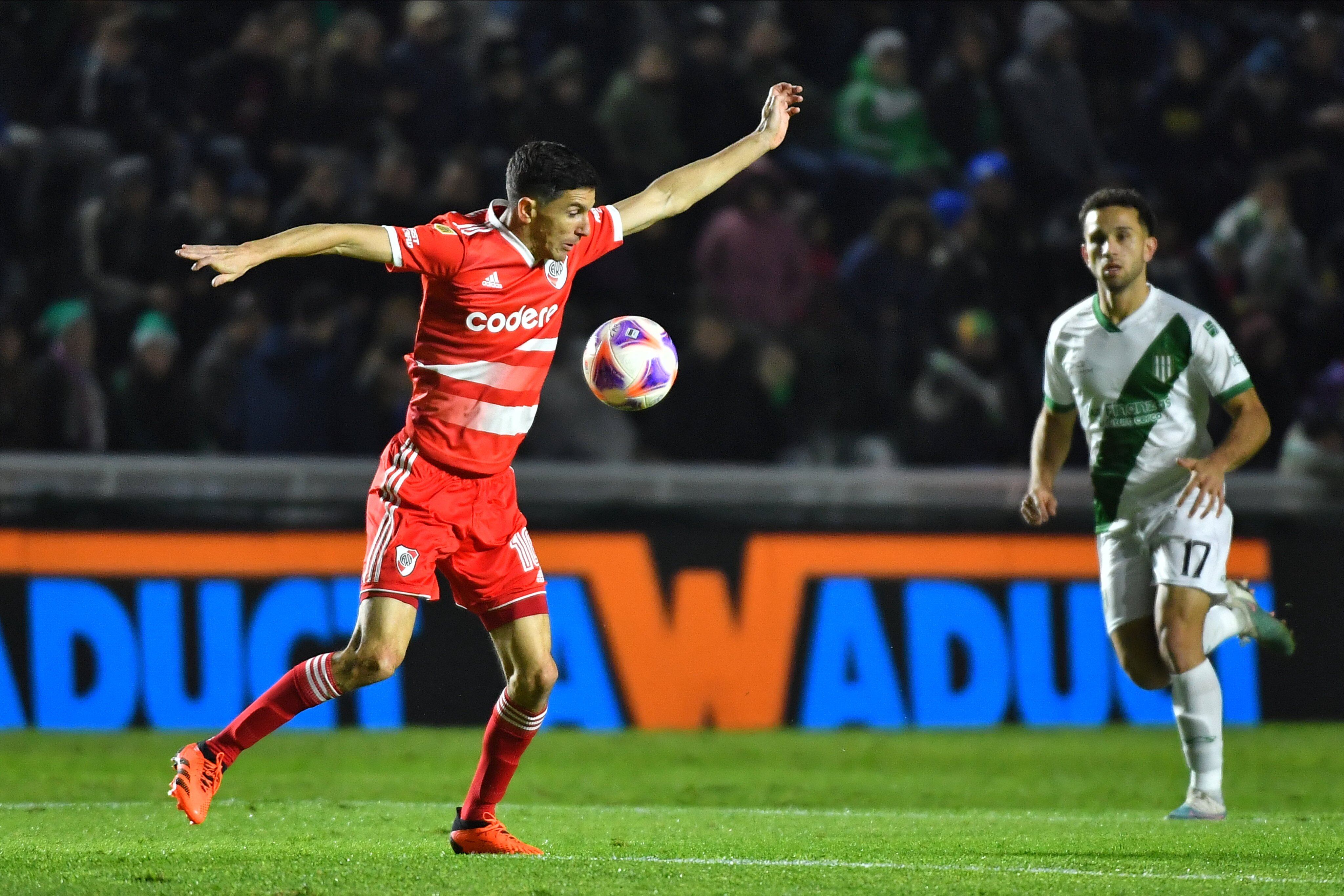 Ignacio Fernández, de River, en el partido ante Banfield por la Liga Profesional. Foto: Prensa River.