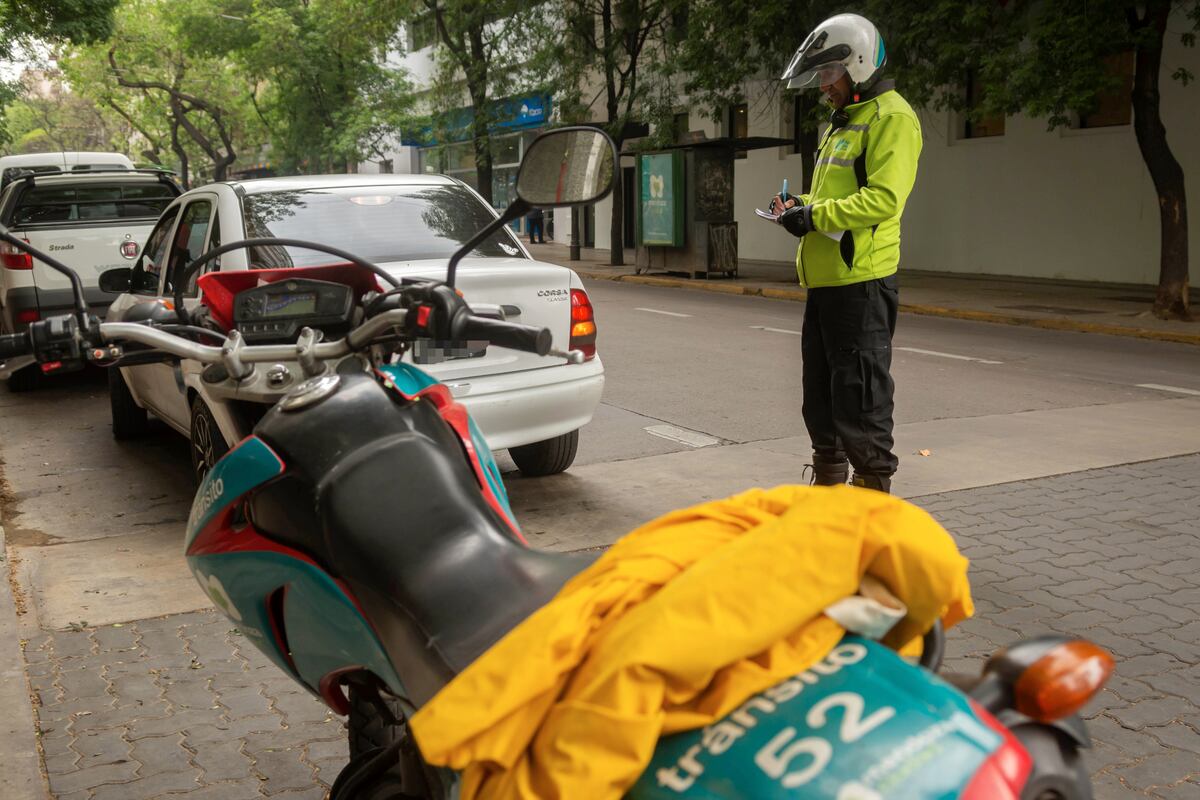 El insólito momento que vivió un puntano: le hicieron una multa por estacionar en su propia casa