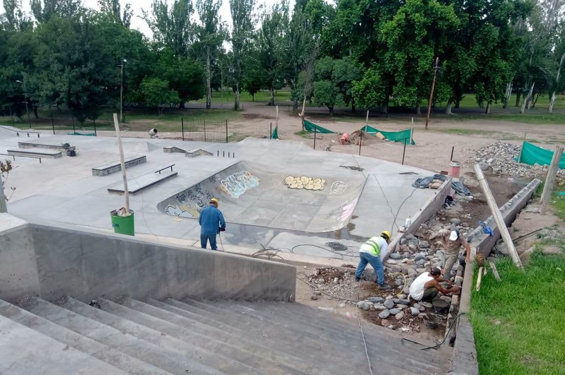 Obras en el skatepark en San Rafael.