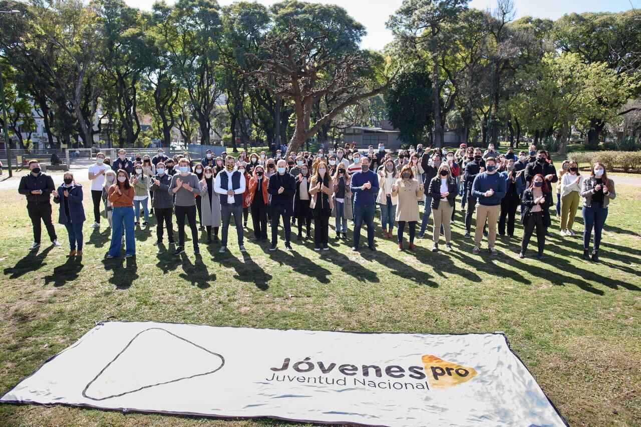 La primera foto de campaña de Juntos mostró unidos a los referentes del PRO