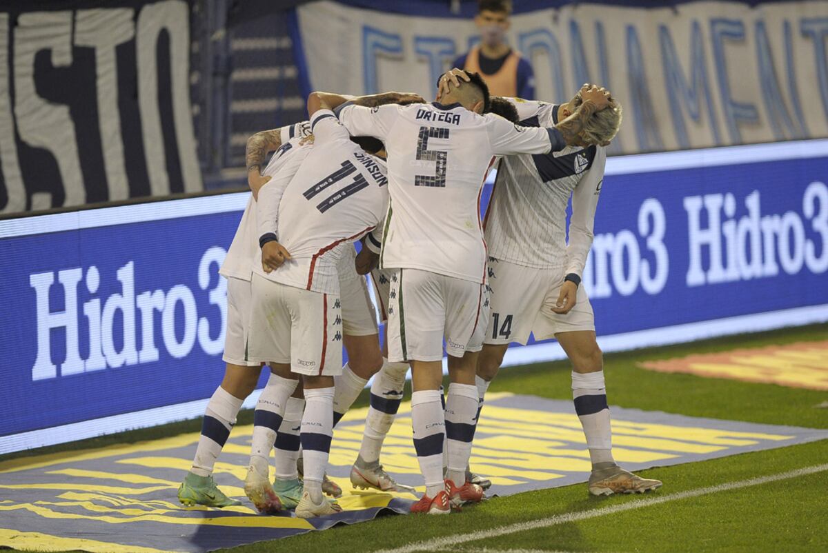 Vélez goleó a Godoy Cruz 3 a 0