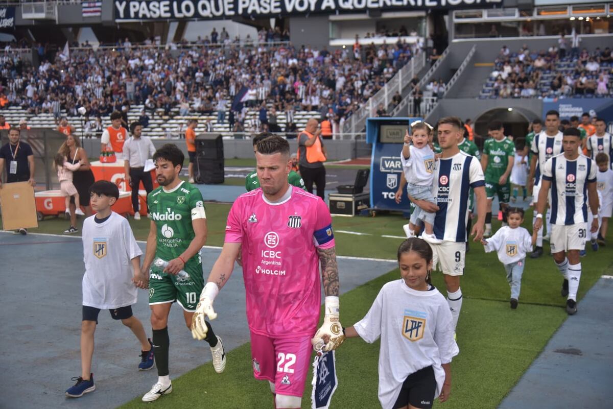 La vigencia en Talleres del capitán Guido Herrera; homenaje y los números que lo respaldan