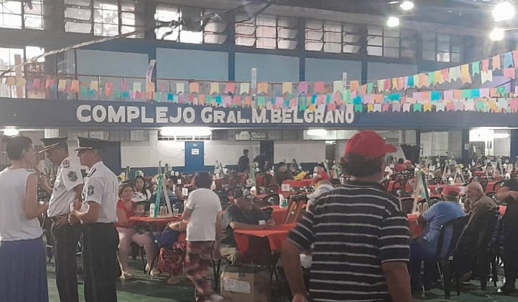 Cena solidaria en Club Belgrano.